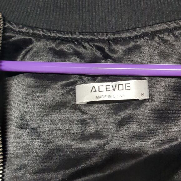 Women's Black Satin Cinch Sleeve Bomber Jacket Size Small NWOT, Bikercore, Edgy - Picture 4 of 4